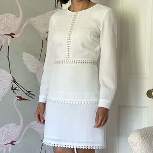 White long sleeved dress 4